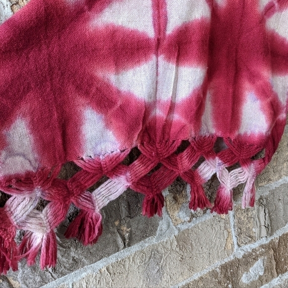 NWOT Arrte Seda Tie Dye Star Ikat Shawl Scarf - Picture 3 of 7